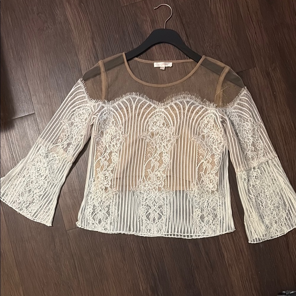Luxxel White Bell Sleeve Cropped Blouse